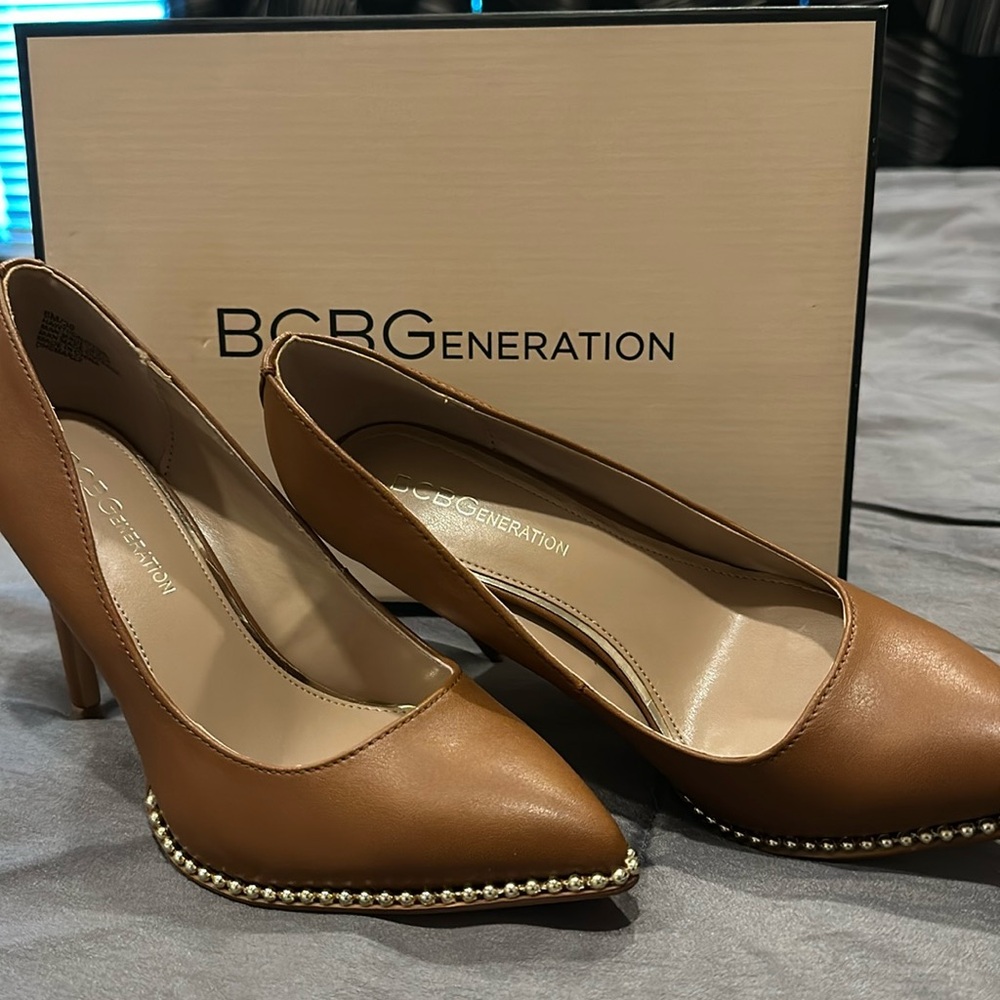 BCBG pumps